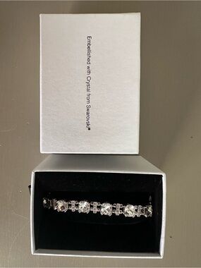 Swarovski Crystal Statement Tennis Bracelet NIB Rodan + Fields
